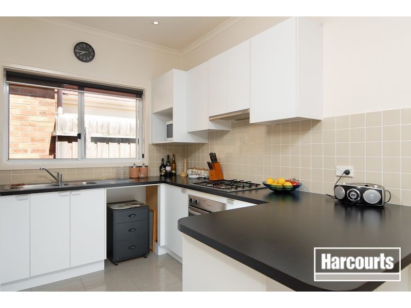 5 Paterson Drive, Lynbrook VIC 3975