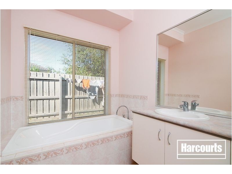 39 Glenshee Drive, Lynbrook VIC 3975