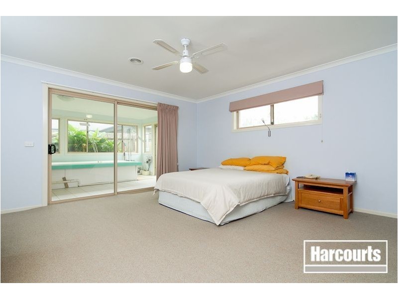 51 Astley Wynd, Lynbrook VIC 3975
