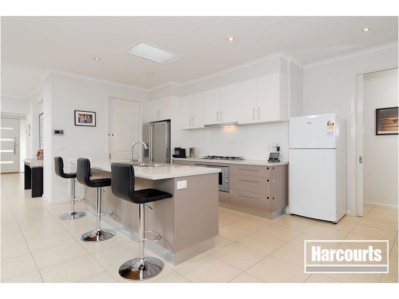 13 Caribbean Pine Court, Lyndhurst VIC 3975