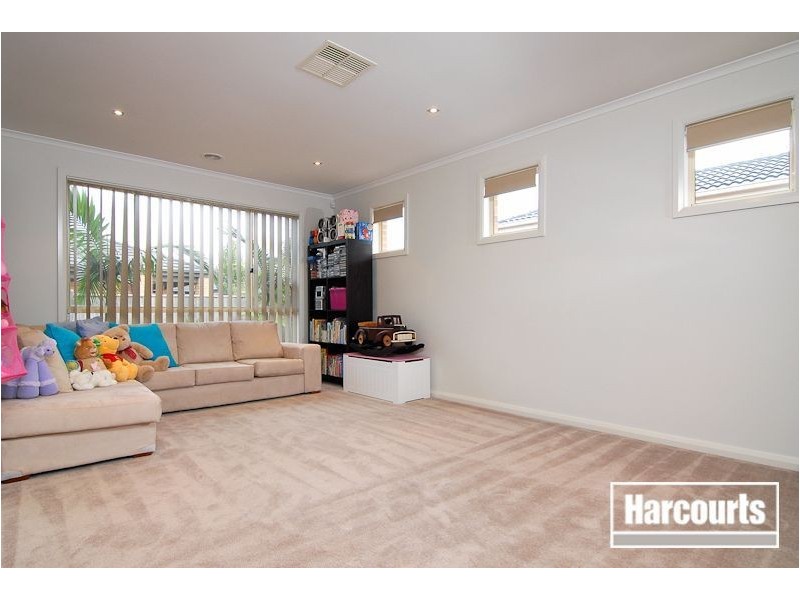 13 Caribbean Pine Court, Lyndhurst VIC 3975