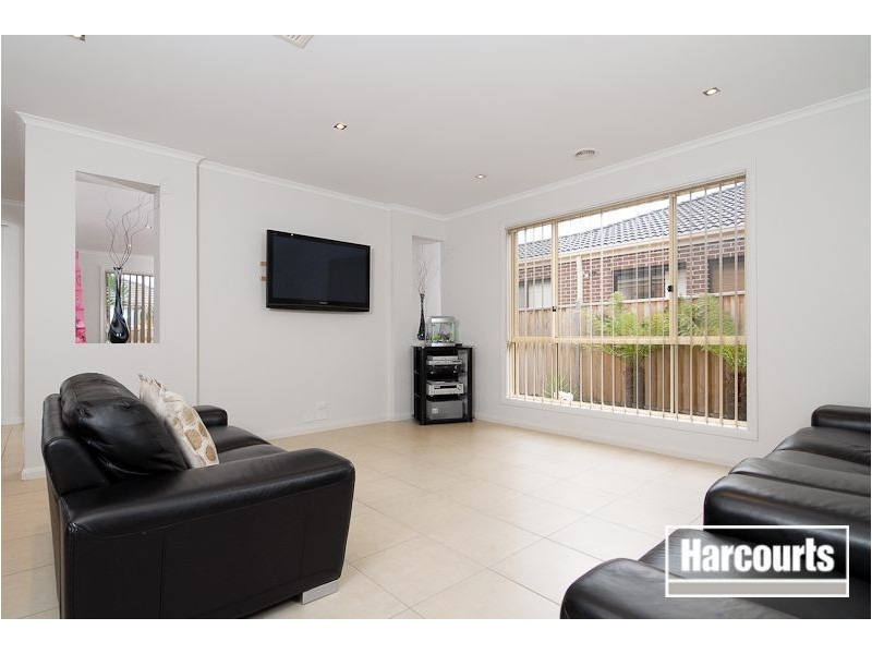13 Caribbean Pine Court, Lyndhurst VIC 3975