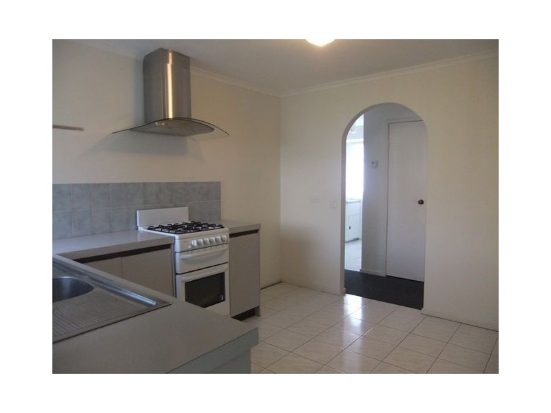 16 Reeves Court, Hampton Park VIC 3976