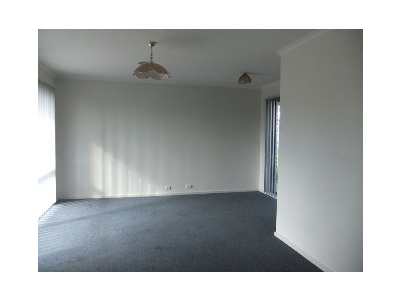 16 Reeves Court, Hampton Park VIC 3976