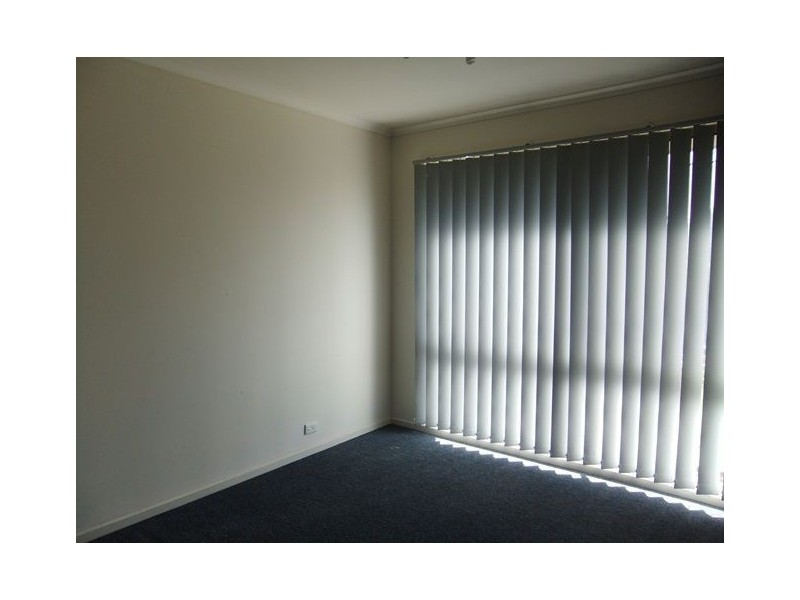 16 Reeves Court, Hampton Park VIC 3976