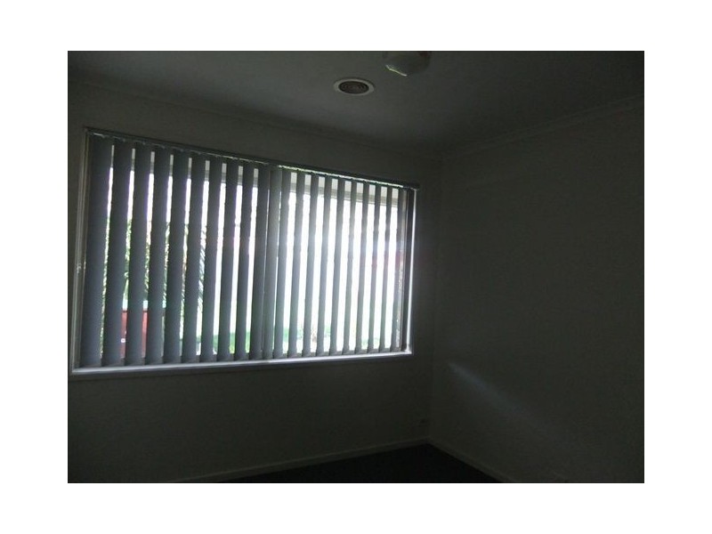 16 Reeves Court, Hampton Park VIC 3976