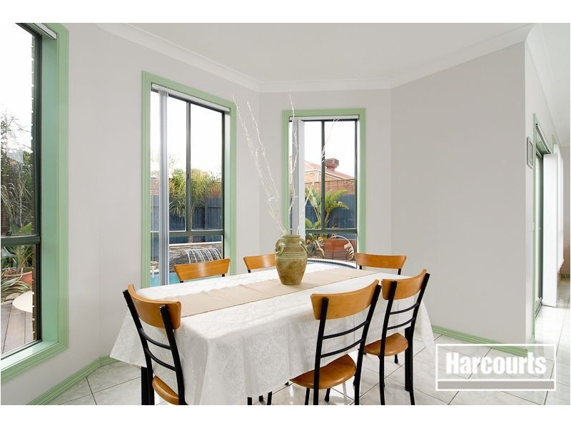 8 Durack Avenue, Lynbrook VIC 3975