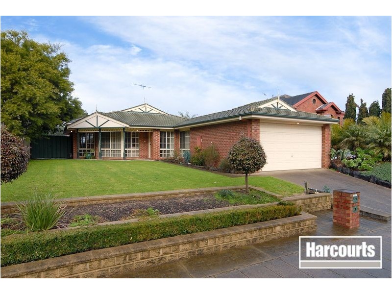 9 Henry Lawson Drive, Lynbrook VIC 3975