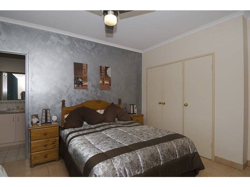 66 Forrest Parade, Bakewell NT 0832
