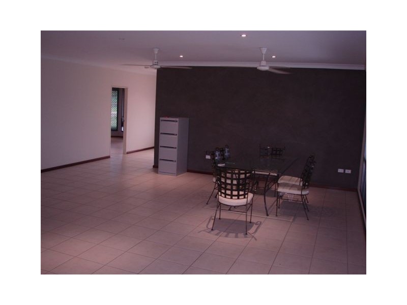 121 Forrest Parade, Rosebery NT 0832