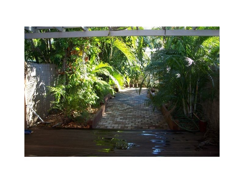 2/27 Philip Street, Darwin NT 0800