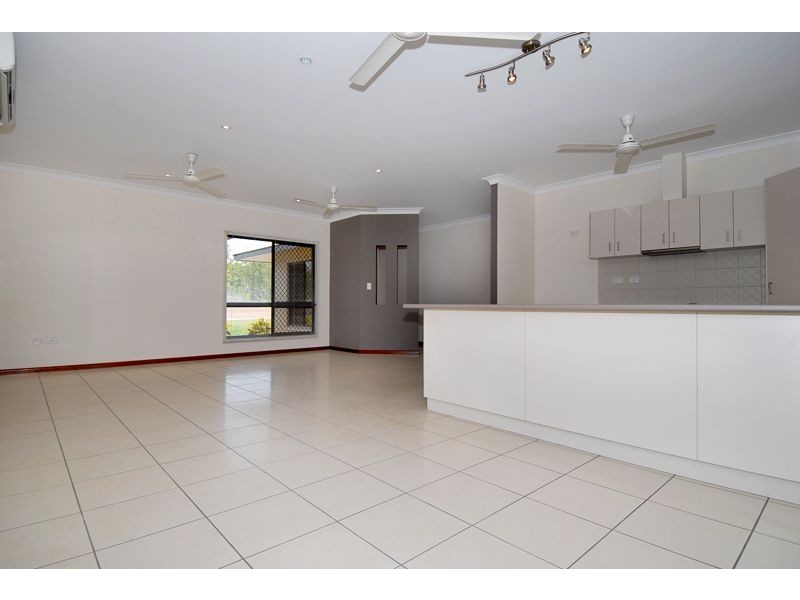 19 Richards Crescent, Rosebery NT 0832