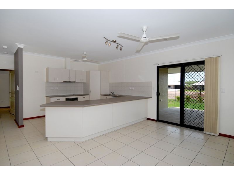 19 Richards Crescent, Rosebery NT 0832
