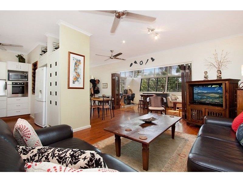 9 Cummins Street, Rapid Creek NT 0810