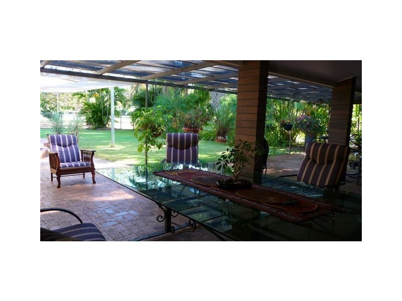 12 Lakes Crescent, Northlakes NT 0812