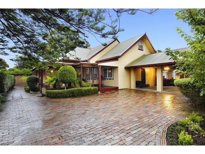 17 Warwick Parade, Castle Hill NSW 2154