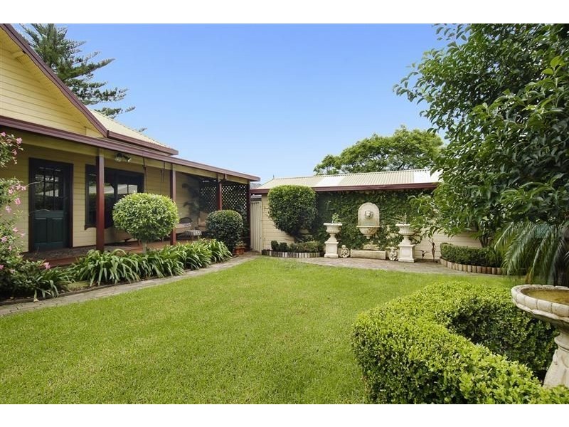 17 Warwick Parade, Castle Hill NSW 2154