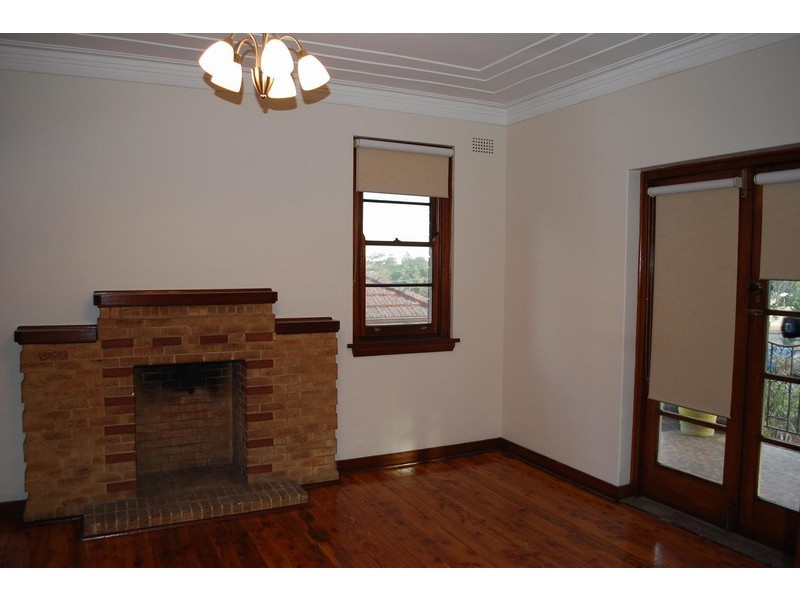 100 East Parade, Denistone NSW 2114