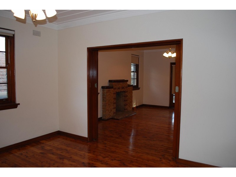 100 East Parade, Denistone NSW 2114