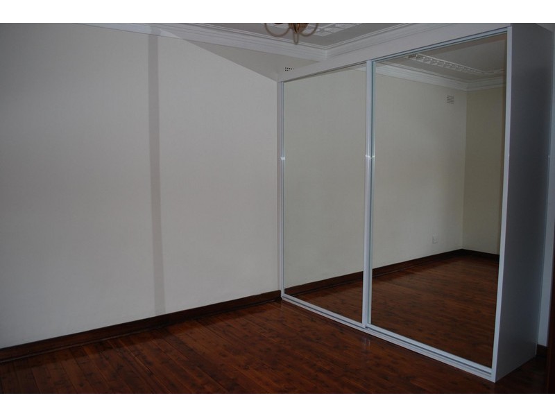 100 East Parade, Denistone NSW 2114