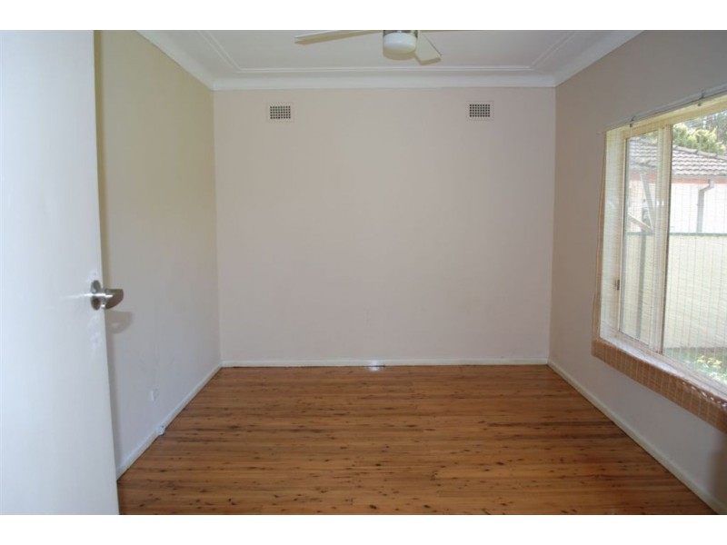 9 Melbourne Street, Oxley Park NSW 2760