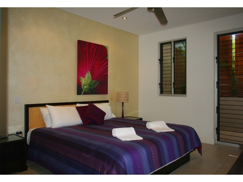 11 / 4 Ocean Beach Drive, Agnes Water QLD 4677