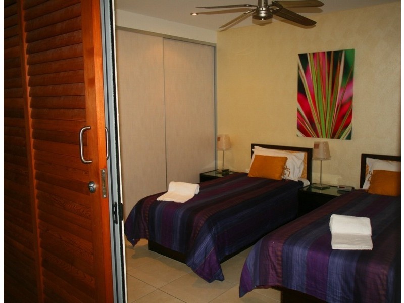 11 / 4 Ocean Beach Drive, Agnes Water QLD 4677