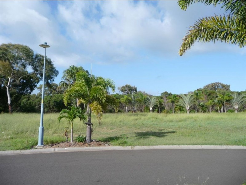 8 Sunset Drive, Agnes Water QLD 4677