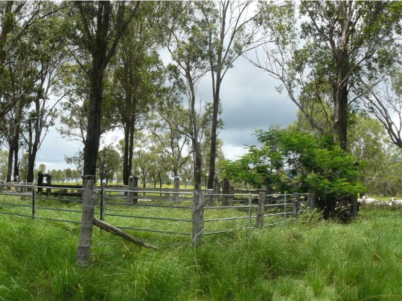 50 Tableland Road, Mount Tom QLD 4677