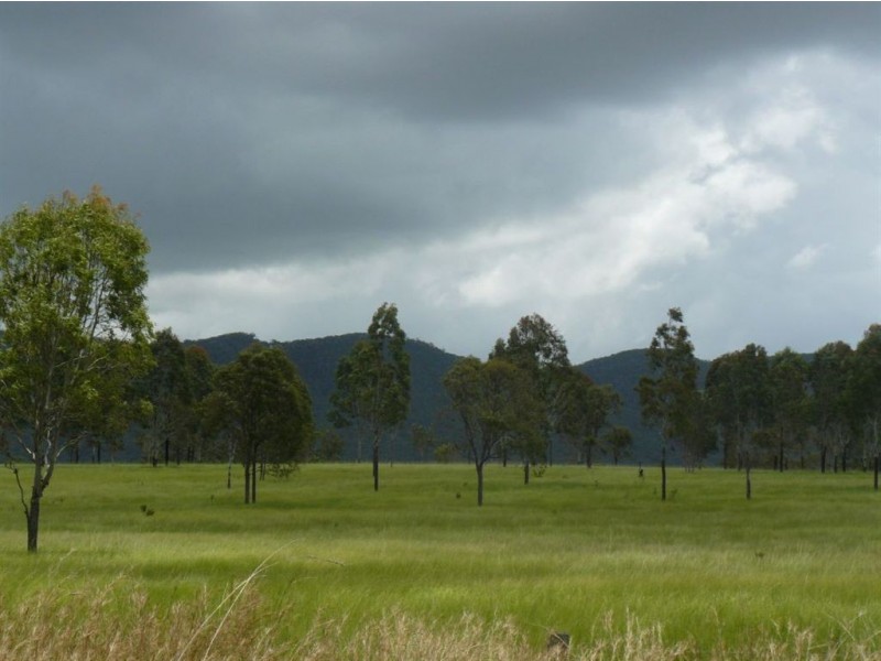 50 Tableland Road, Mount Tom QLD 4677