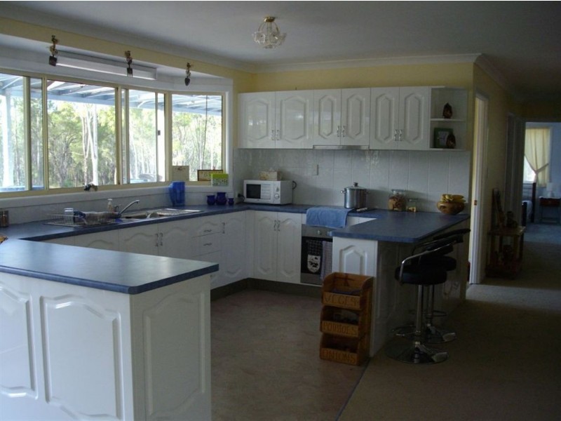 990 Round Hill Road, Captain Creek QLD 4677