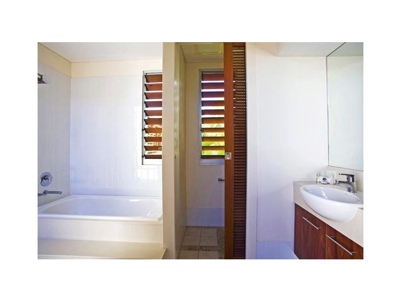 4 Ocean Beach Drive, Agnes Water QLD 4677