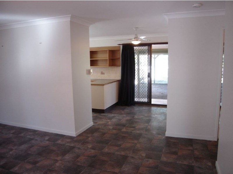75 Oceanna Court, Deepwater QLD 4674