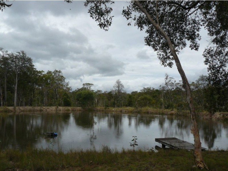 514 Davies Road, Captain Creek QLD 4677