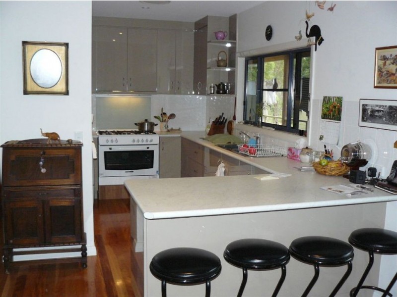 514 Davies Road, Captain Creek QLD 4677