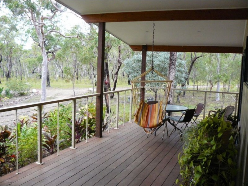 514 Davies Road, Captain Creek QLD 4677