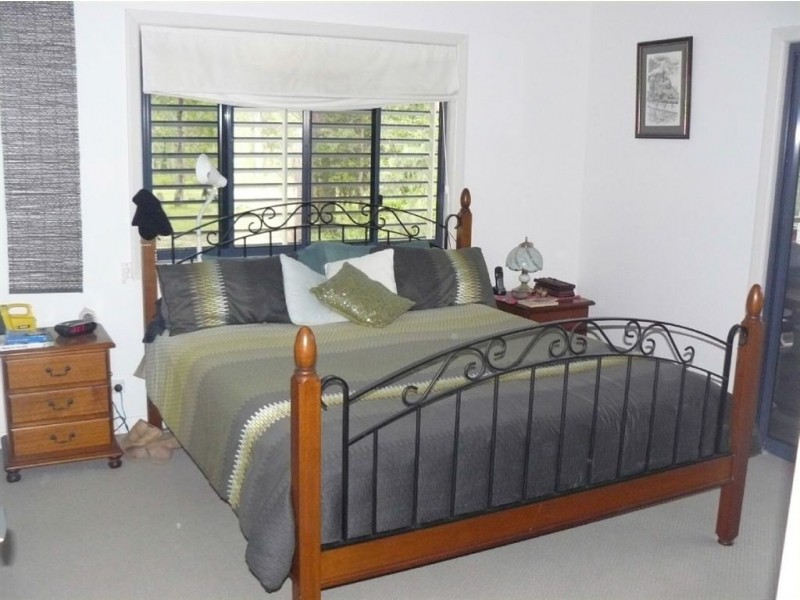 514 Davies Road, Captain Creek QLD 4677