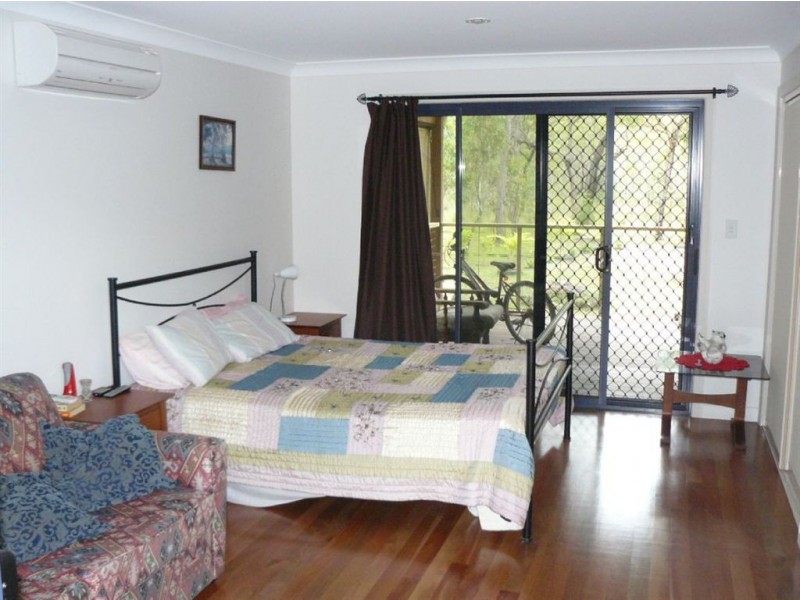 514 Davies Road, Captain Creek QLD 4677