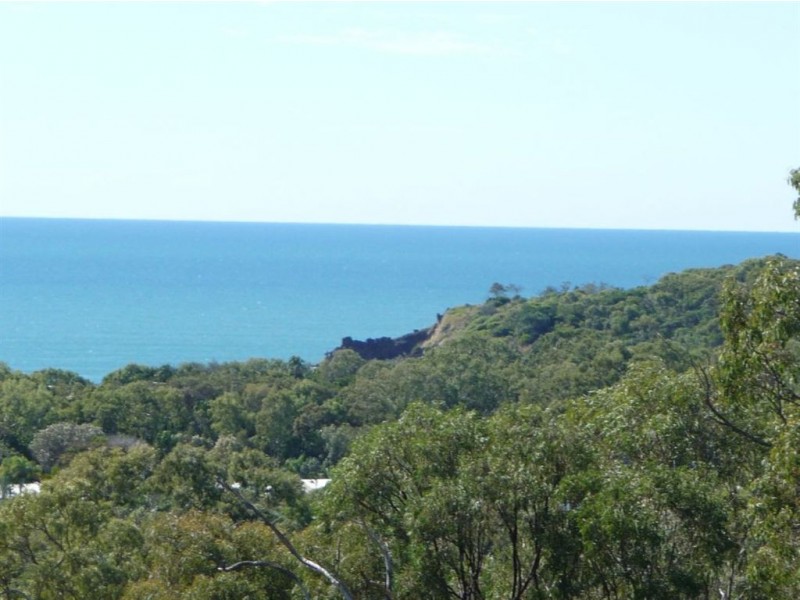 8 Goldsands Court, Agnes Water QLD 4677