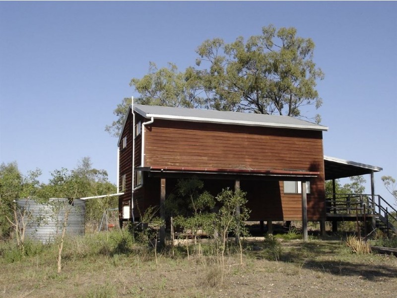 404 Clarke Road, Lowmead QLD 4676