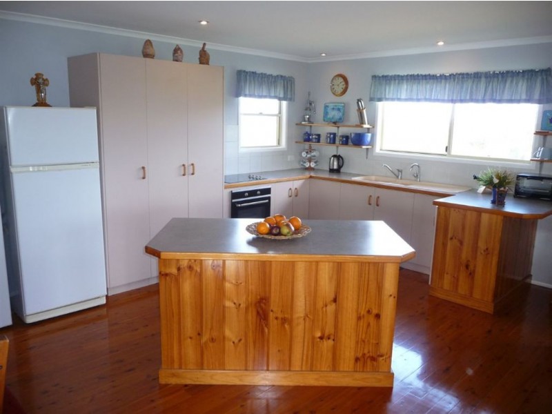 6 Shady Lane, Agnes Water QLD 4677
