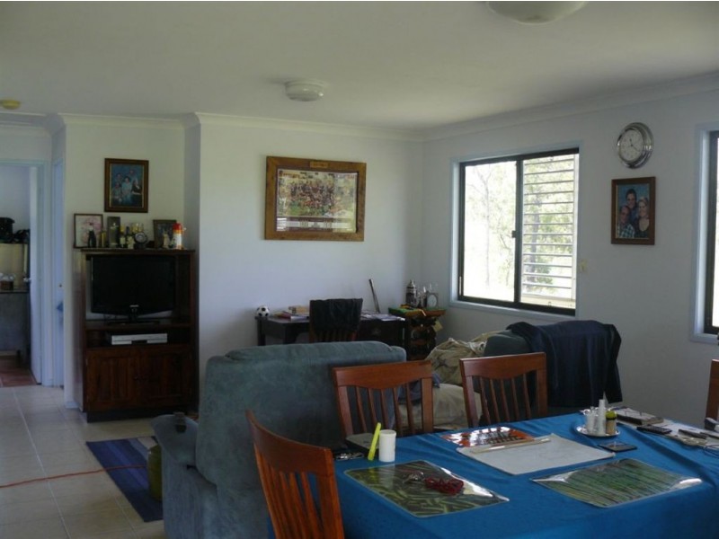 2374 Fingerboard Road, Mount Tom QLD 4677