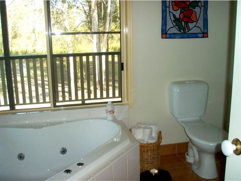 32 Newtons Road, Rosedale QLD 4674