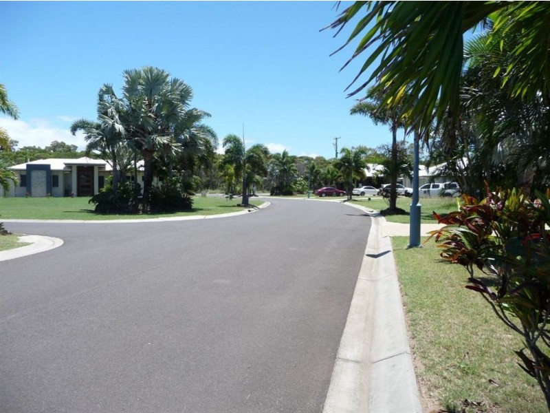 9 Waterfront Drive, Agnes Water QLD 4677