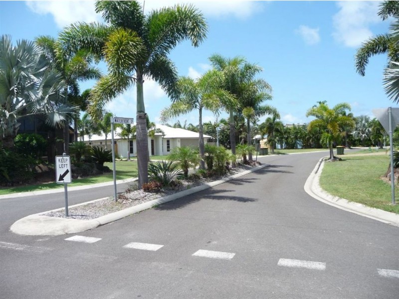 9 The Promenade, Agnes Water QLD 4677