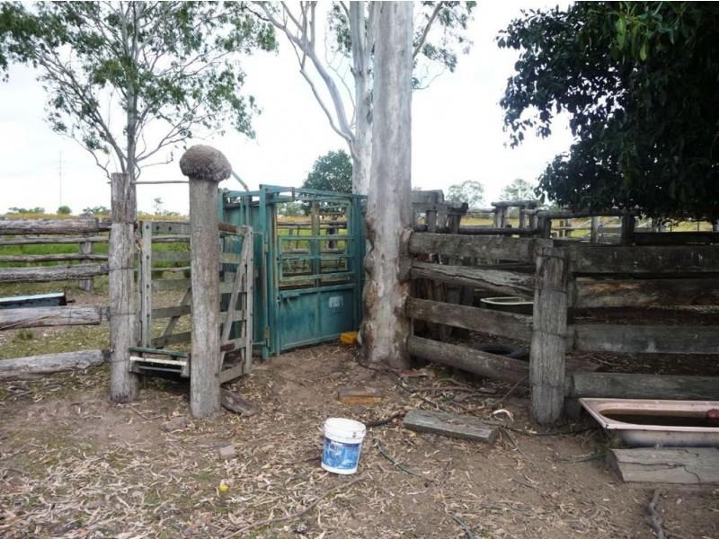 2301 Fingerboard Road, Mount Tom QLD 4677