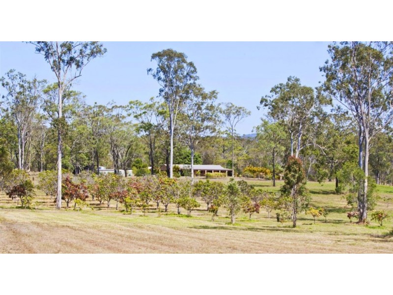 789 Round Hill Road, Captain Creek QLD 4677