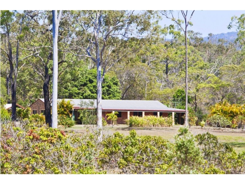 789 Round Hill Road, Captain Creek QLD 4677