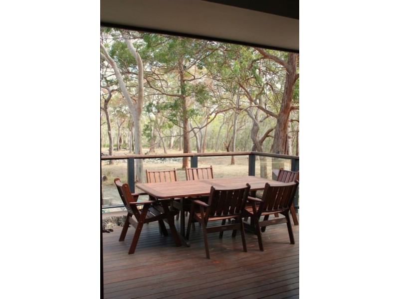 122 McGhee Crescent, Agnes Water QLD 4677