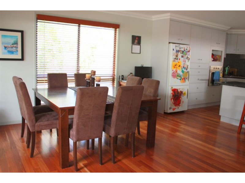 122 McGhee Crescent, Agnes Water QLD 4677